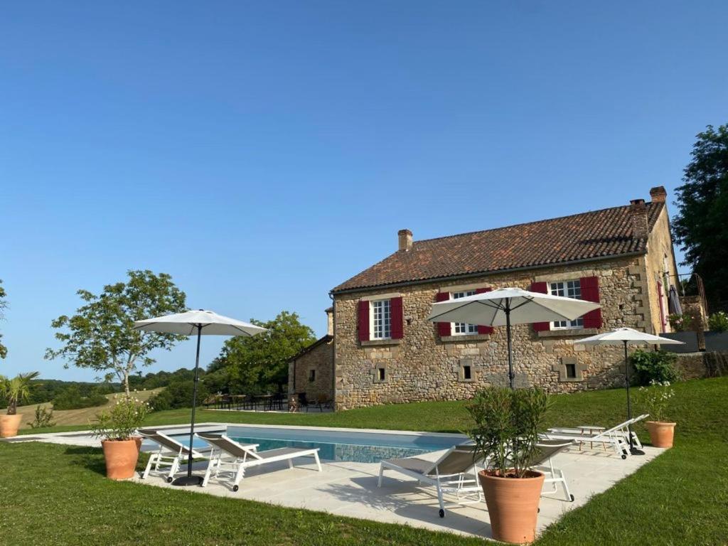 Domaine De Cazal - Gite 2 Pers Avec Piscine Au Coeur De 26 Hectares De Nature Preservee Saint-Cyprien  Exterior foto